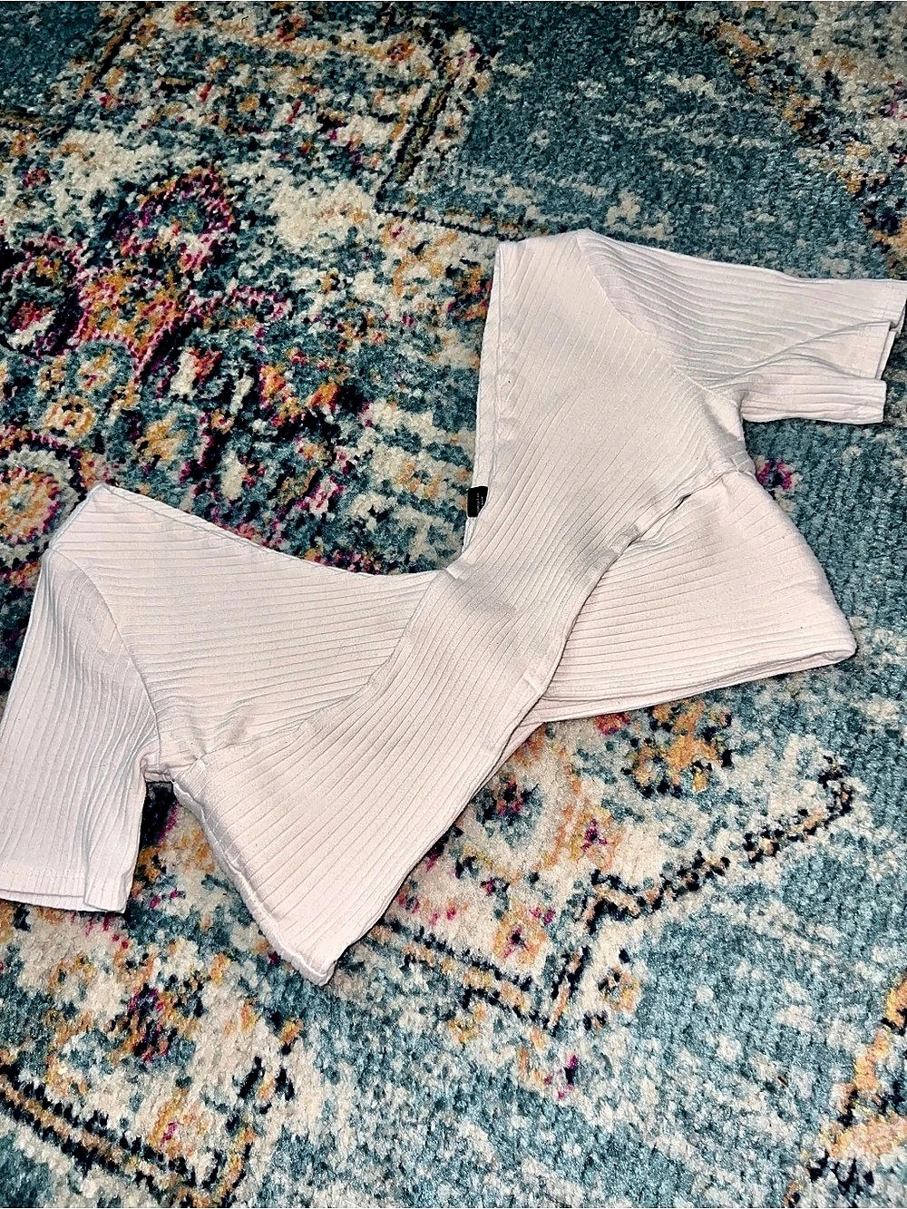 Forever 21 Ribbed Short Sleeve Crop Top in White